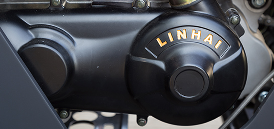Négyütemű, léghűtéses egyhengeres SOHC motor - Linhai M150 quad